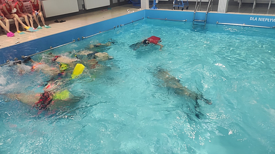 Hokej pod wodą Walenie Siemianowice Śląskie Trening 26 XI 2022. Koniec Walenia czyli Amatorska Liga Hokeja Pod Wodą